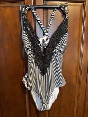 Cupshe Black & White Striped One-Piece Swimsuit with Lace V 0X XL